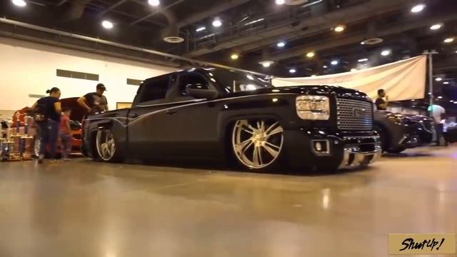 Dubai Car Show | UAE 2018 | Information TV | biggest cars show in dubai смотреть онлайн