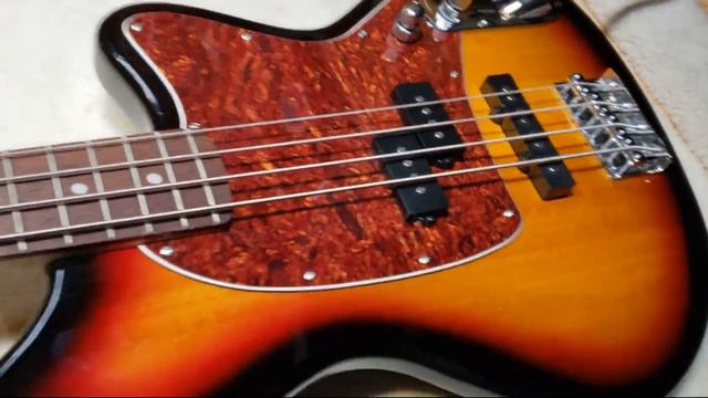 Issue with Ibanez TMB100 Bass смотреть онлайн