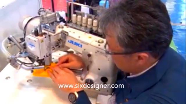 Juki Sewing Machine with Knife смотреть онлайн