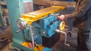 Вертикально-фрезерный станок 6т10. Проверка в работе.