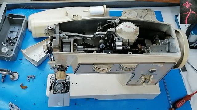 SEWING MACHINES SINGER  728