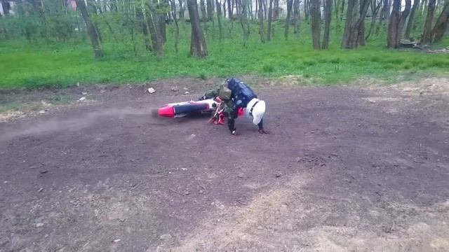 Honda cr 80 and CF MOTO X6 EFI смотреть онлайн