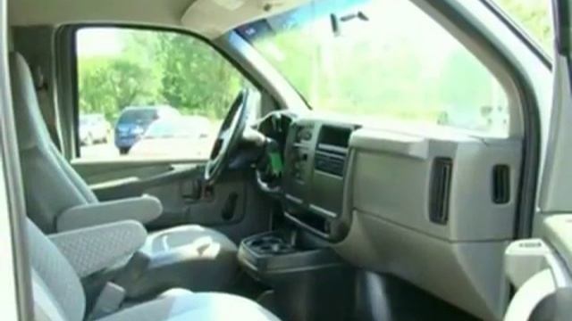 2003 Chevrolet Express Cargo Van #62736XH in Fridley - SOLD смотреть онлайн