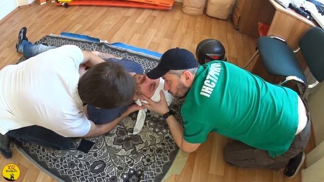 Как нужно снимать шлем с пострадавшего смотреть онлайн