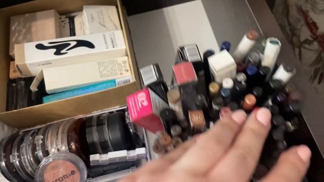 Влог: один день со мной | Уборка в косметике | Про работу, планы и увлечения смотреть онлайн