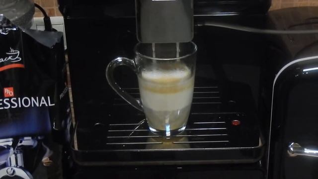 Rooma A9S приготовление латте.