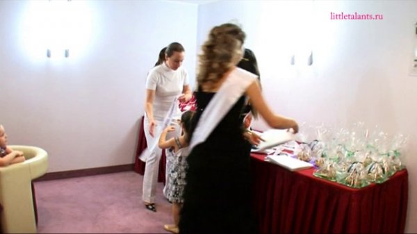 Little Model of the WORLD 2010 знакомства1