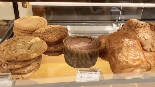 뉴욕에서 만나는 파리지엥 카페 갔다가 샤넬 가방 언박싱하고 숨겨진 앤틱샵 다녀온 미국 일상 브이로그 смотреть онлайн