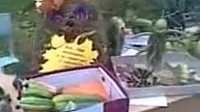 Петуха продаем на ярмарке!