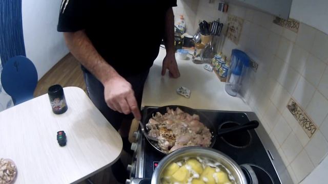 Кушайте не обляпайтесь. Кролик и картофельное пюре со шкварками. смотреть онлайн