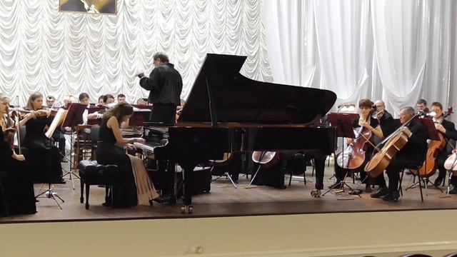 Rachmaninoff- piano concerto no.2 c-moll.( Рахманинов - концерт для фортепиано с оркестром №2) смотреть онлайн