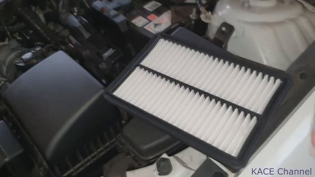 2013–2018 Mazda 3. How to access and replace engine air filter. смотреть онлайн