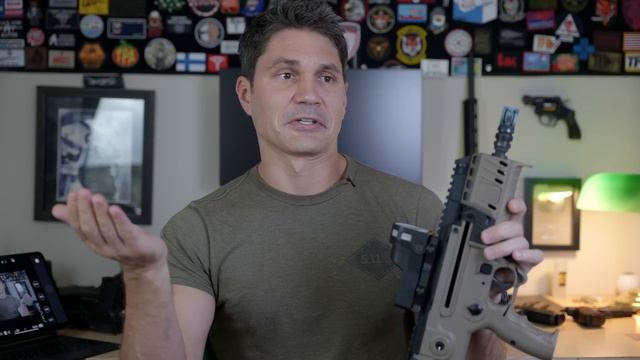6 Reasons Why the IWI Tavor is Better than the AR-15 смотреть онлайн