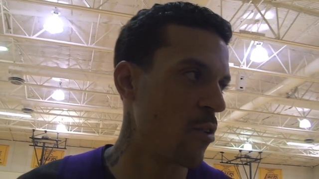 Matt Barnes on Steve Blake смотреть онлайн