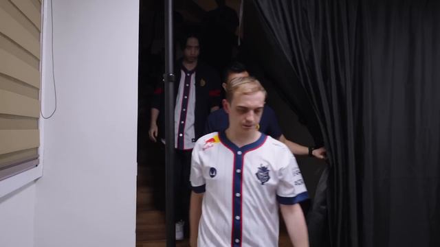 What happened at Worlds смотреть онлайн