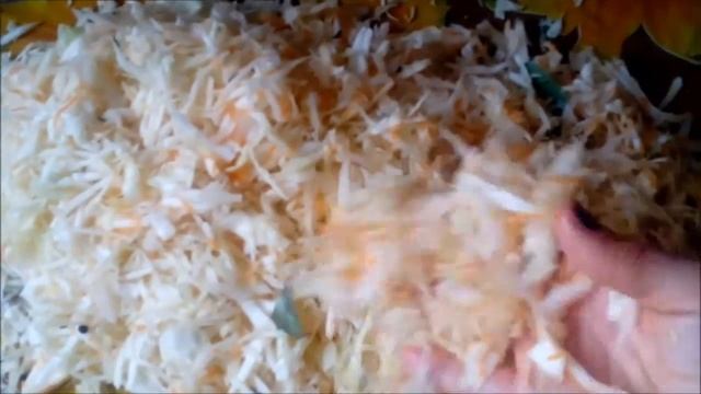 КВАШЕНАЯ КАПУСТА. ОЧЕНЬ ВКУСНАЯ, ПОЛЕЗНАЯ И ХРУСТЯЩАЯ. смотреть онлайн
