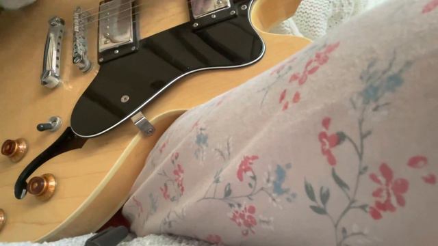 Mitski Cover me and My Husband (GUITAR NO AMP) смотреть онлайн