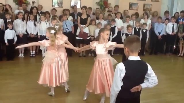 Вальс первоклассников на последнем звонке смотреть онлайн
