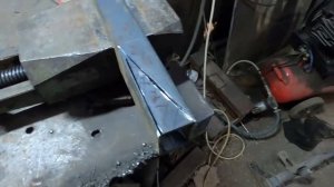 ВАЗ 2110 ремонт лонжерона. Сварочные работы.