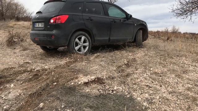 Nissan Qashqai 2.0 dCi 4x4 Offroad смотреть онлайн