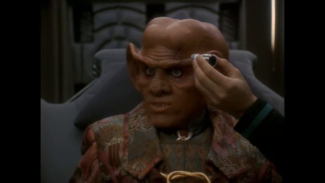 Star Trek DS9 S5E23 Odo & Kira | Why Morn Hits Quark смотреть онлайн