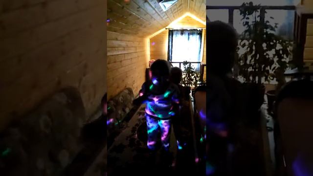 Вот моя сестра настоящая Кира Вот моя сестра Кира она не остается нам хорошо учиться на пятёрки нас смотреть онлайн