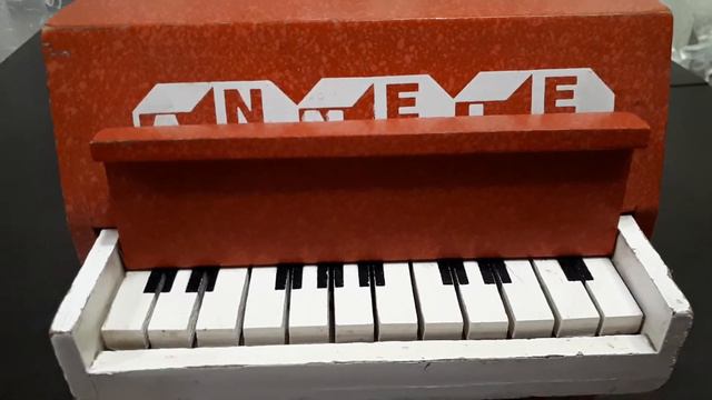 Моя Игрушка из СССР против современной игрушки моей дочки смотреть онлайн
