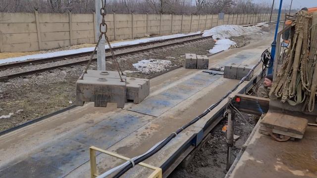 Установка эталонного груза при ежегодной, периодической поверке автомобильных весов смотреть онлайн