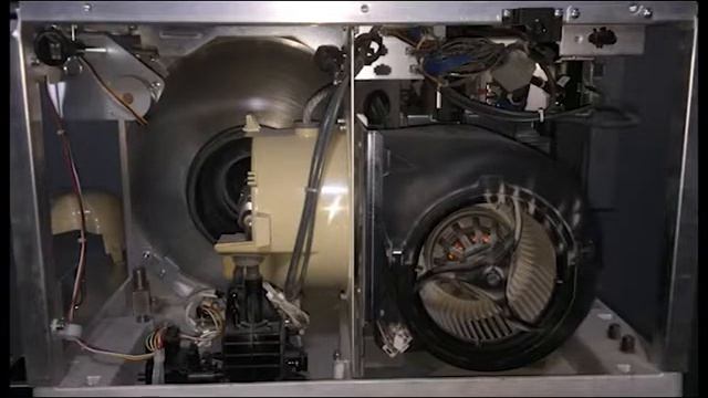 Ремонт системы охлаждения на проекторе Christie CP4230 смотреть онлайн