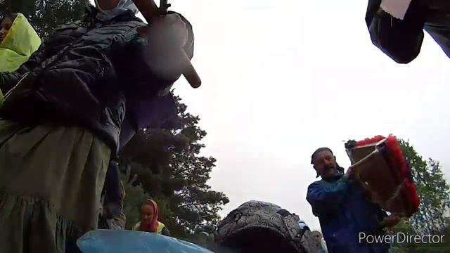 Крестный Ход вошёл в Почаев .Люди приносят Покаяние . смотреть онлайн