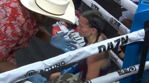 Nikki Hru vs Alexia Grace - FULL FIGHT | Misfits Boxing