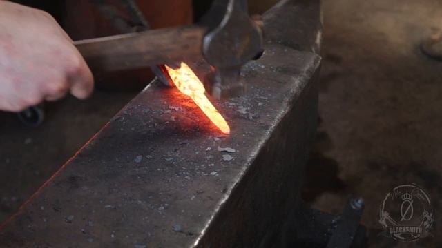 Forging a Multibar Damascus Knife смотреть онлайн