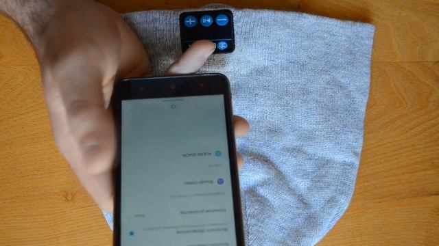 шапка с наушниками смотреть онлайн