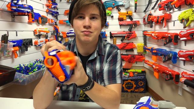 NERF DISRUPTOR VS STRONGARM (+Unboxing and Review) смотреть онлайн