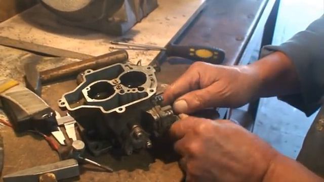 053. Ремонт УСКОРИТЕЛЬНОГО НАСОСА Солекса. Замена клапана!