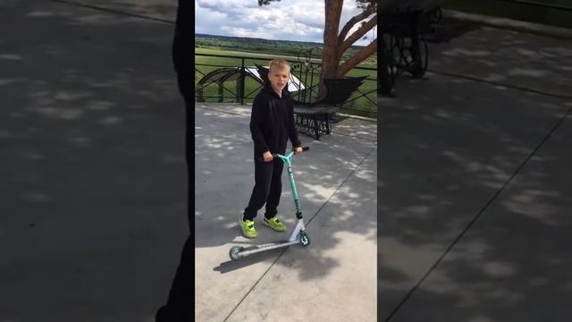 Обучающие видео на вип на трюковом самокате смотреть онлайн