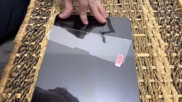 Как легко наклеить защитное стекло на ipad смотреть онлайн