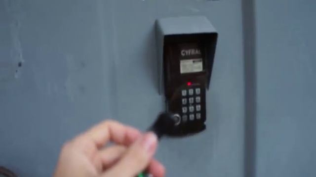 Универсальный домофонный ключ от Cyfral смотреть онлайн
