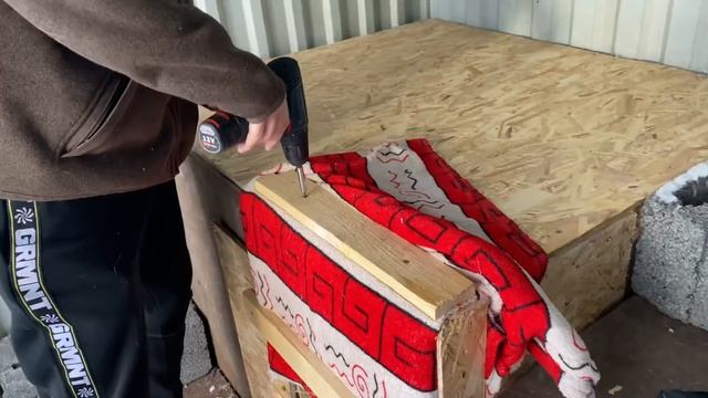 Трое выживших щенка. Все подробности о конкурсе на счёт щенка . Волчица Фурия терпит Волка Акелу. смотреть онлайн