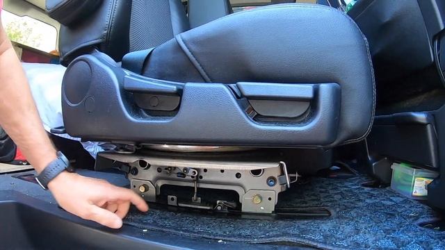 How to Remove Middle Seats from a Nissan Elgrand смотреть онлайн
