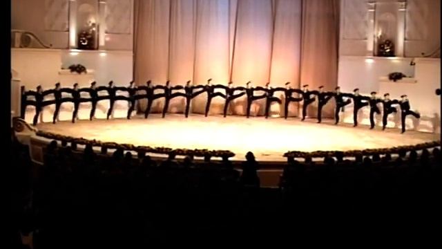 "Яблочко" , Ансамбль имени Игоря Моисеева смотреть онлайн