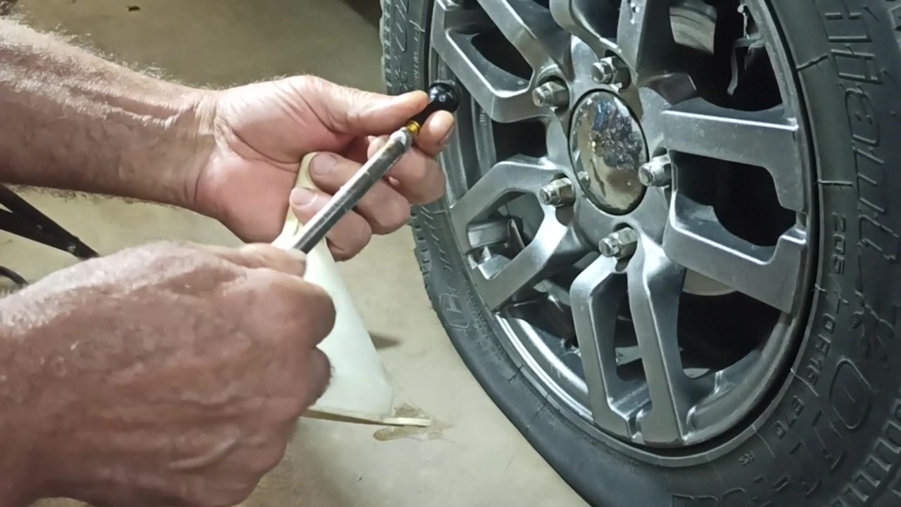 Возможно ли заменить вентиль (сосок) своими руками, не снимая колесо с автомобиля смотреть онлайн