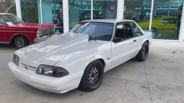 1991 Ford Mustang смотреть онлайн