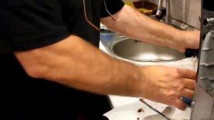 Кофемашина Bosch TES 50321 прочистка диспенсера(излива)