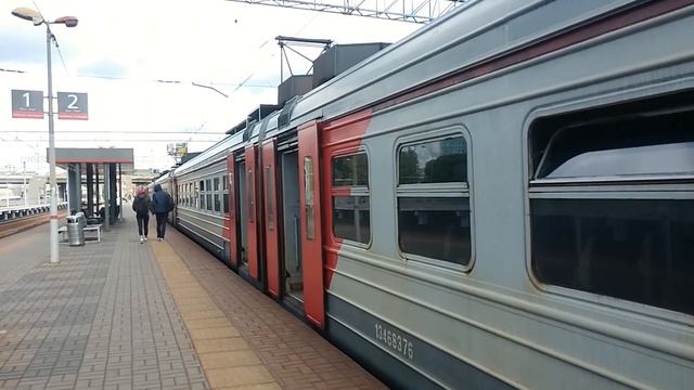 ЭД4М-0397 ОАО РЭКС, ЭД4М-0432 и ЭП2К-383 На станции Тульская (ЗиЛ) смотреть онлайн
