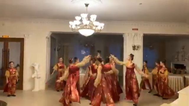 " ЧОРНОБРИВЦI" сводная гуппа 6 -7- 8 -9 -10-11 кл.! ресторан " БЕЛЫЙ РОЯЛЬ!" 30 09 2020 смотреть онлайн