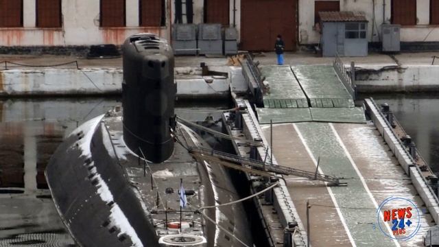 Тихоокеанский флот досрочно получил два плавучих причала для подводных лодок смотреть онлайн