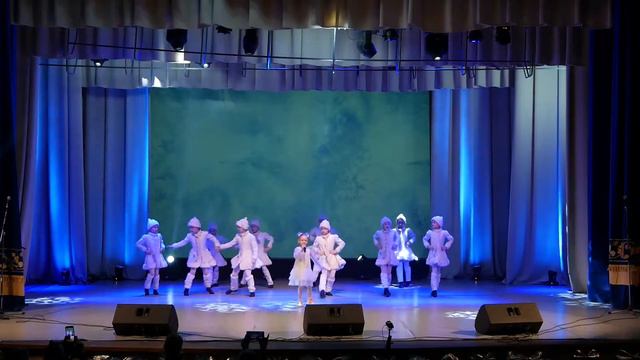 Вокальная студия "Микрофон" - "Валенки"- Руководитель Инна Михалюк смотреть онлайн