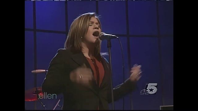 Kelly Clarkson - The Trouble With Love Is (Ellen 2003) [HD]