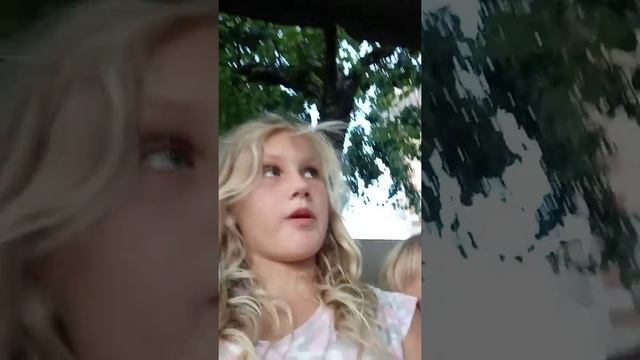 К на дачу залетела летучая мышь смотреть онлайн